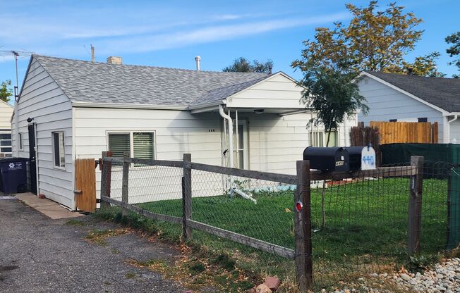 3 beds, 1 bath, $2,000