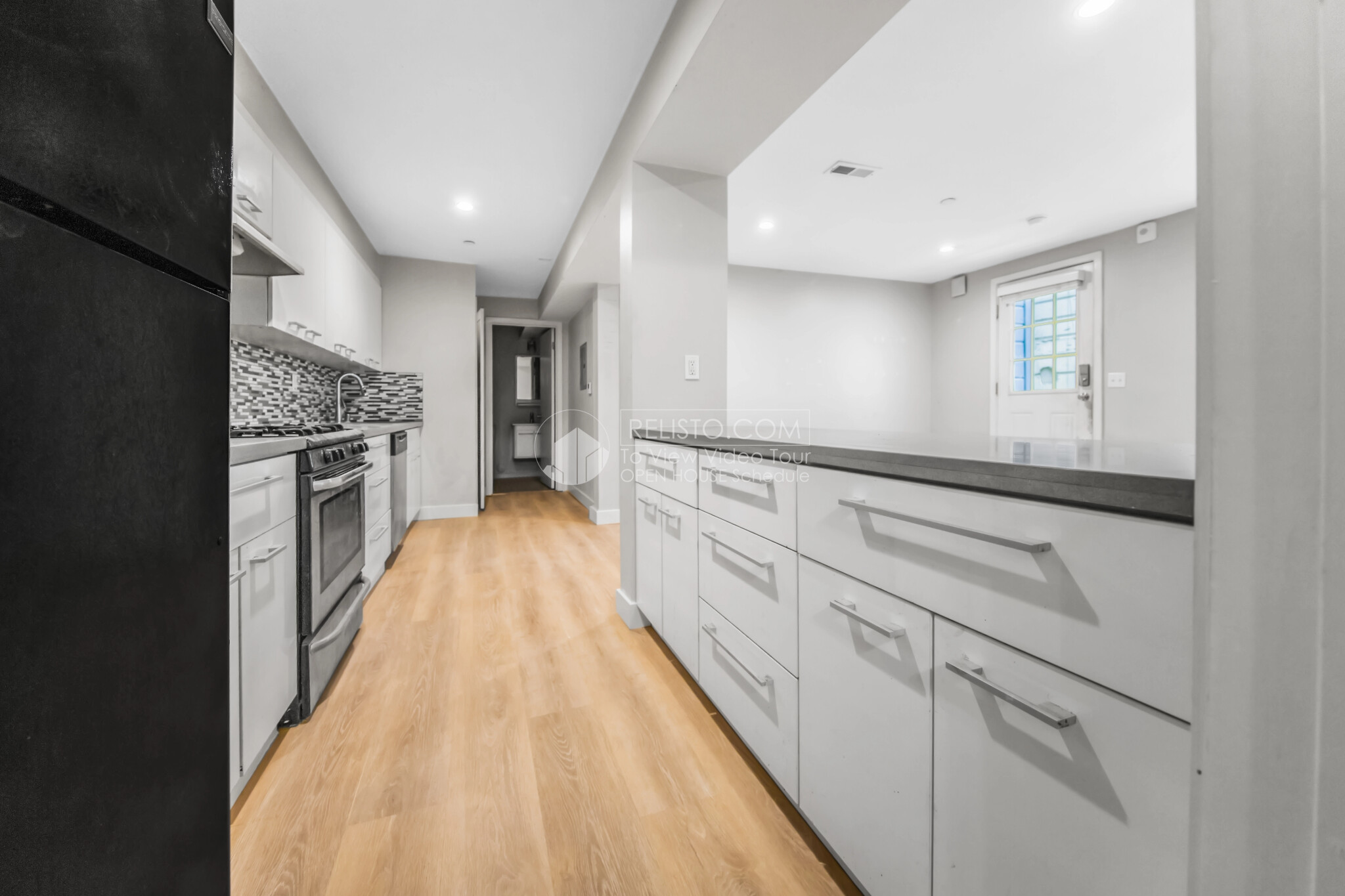1110 S VAN NESS AVE