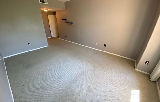 Wonderful 2 bed/2 bath Condo in Summerlin