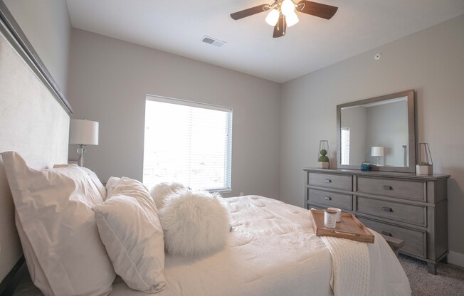 2 beds, 2 baths, 1,070 sqft, $1,390, Unit 303 - Alder