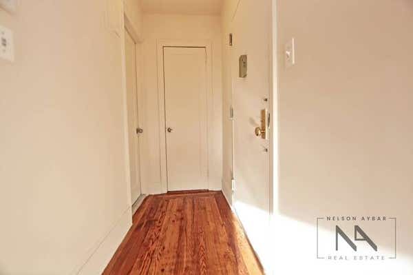 898 UN ST