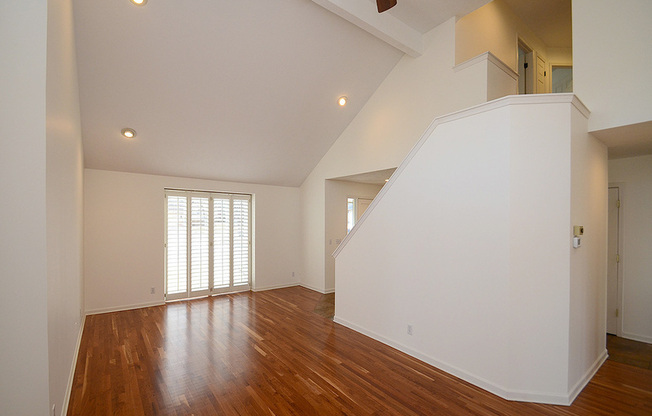 16321 CHARLES CIR
