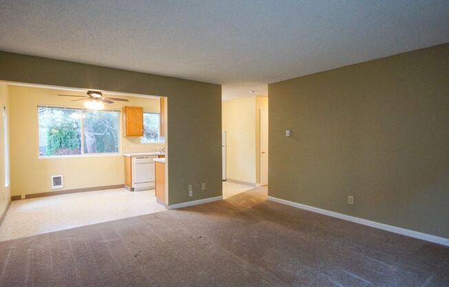 Close-in SE: Garden Level 1 Bdr w/ DW, Private Patio, & Parking!