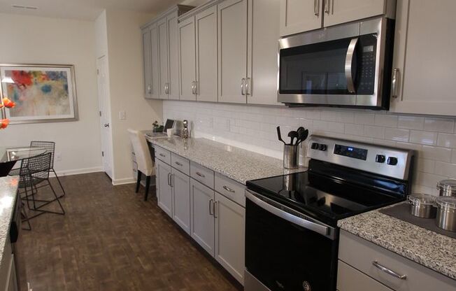 3 beds, 2 baths, $1,695, Unit Unit 204