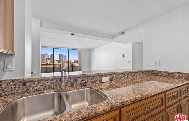 2 beds, 2 baths, 1,071 sqft, $4,100, Unit 801