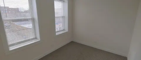 2344 W GRAND AVE