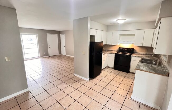 Lovely 3 Bd/2 Ba Home in Orlando!! Great Location!!