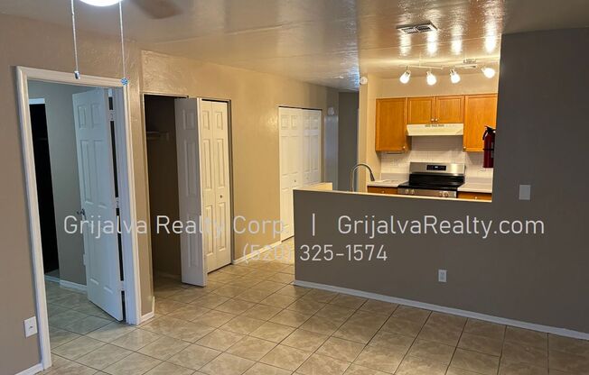 3 beds, 2 baths, 1,000 sqft, $1,295, Unit 04