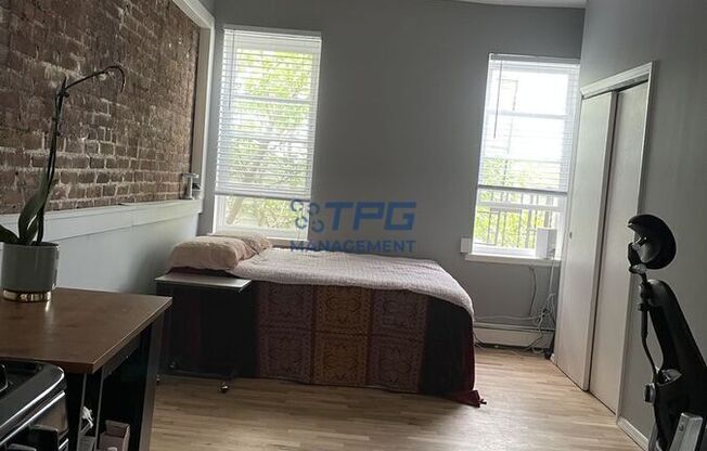 111 MALLORY AVE