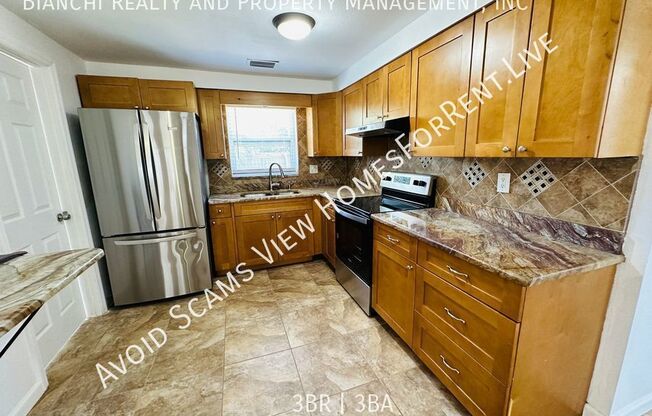 10190 61 WAY N