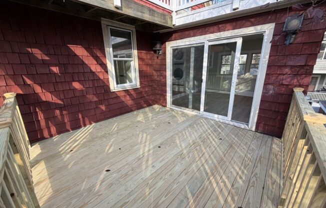 2 beds, 1 bath, 574 sqft, $2,200, Unit 74 6th St - Apt 2