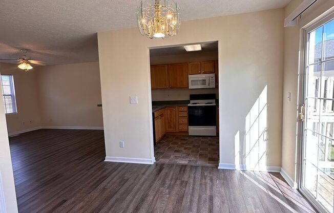 3 beds, 2.5 baths, 1,350 sqft, $1,500, Unit 3728 South Cramer Circle