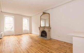 425 W 21 ST