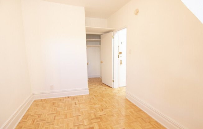 312 W 90 ST