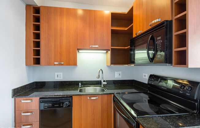 1 bed, 1 bath, $1,650, Unit 902