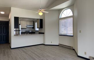 2 beds, 1 bath, 810 sqft, $1,895