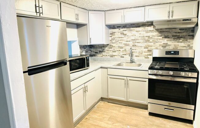 Spacious Two-Story Townhome Living in Airport location