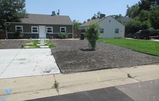 Bright and sunny 3 bed/1 bath home