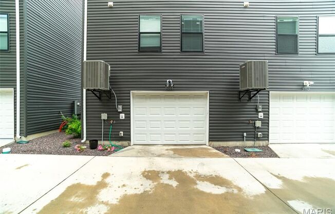 2 beds, 2 baths, 1,154 sqft, $2,500, Unit Daggett Avenue- 5004
