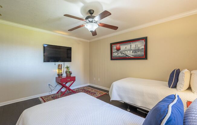 2 beds, 2 baths, $2,500, Unit #107