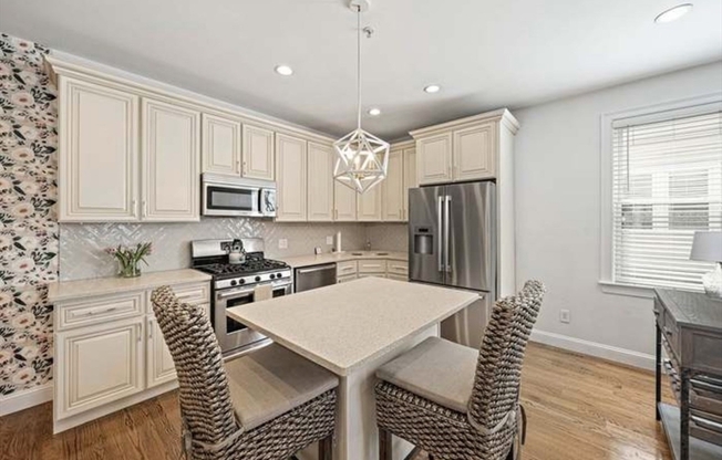 37 COFFEY ST