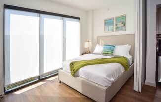 Studio, 1 bath, 470 sqft, $1,650, Unit 205