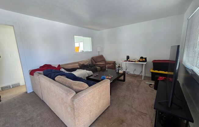 Cozy Home in East Campus