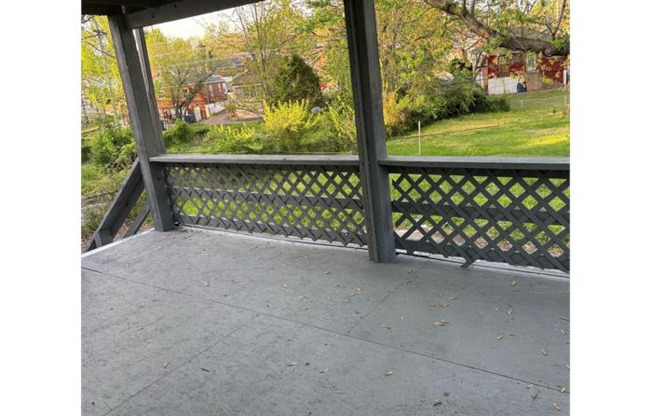 7121 MANETTE DR