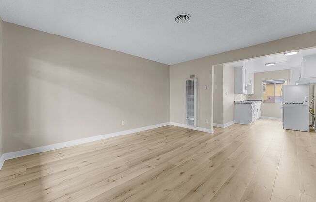 531 W HYDE PARK BLVD