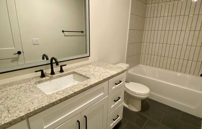 2 beds, 2 baths, 960 sqft, $2,470, Unit 012