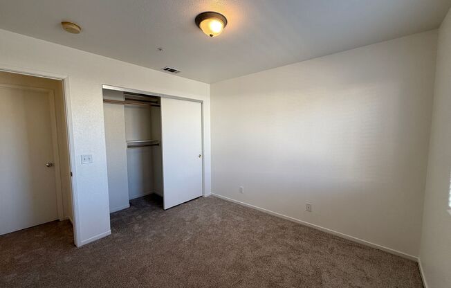 2 beds, 2 baths, $2,375, Unit B