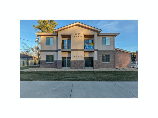 Two Creeks Crossing Apartments