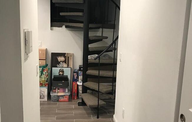 1 bed, 1 bath, 530 sqft, $4,500, Unit LH