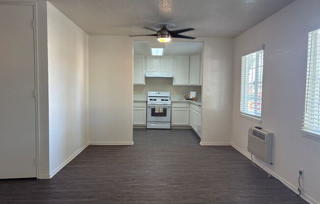 3 beds, 1 bath, 1,113 sqft, $3,130, Unit 4951C