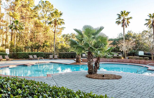2 beds, 1 bath, $2,100, Unit #14208
