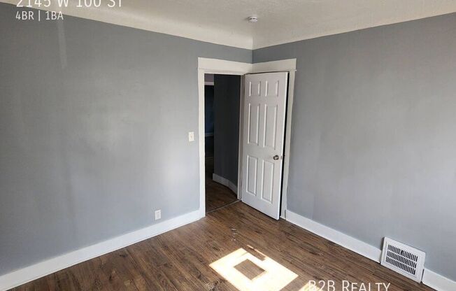 2145 W 100 ST