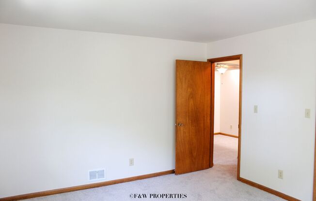 1 bed, 1 bath, 775 sqft, $1,125, Unit 1593H