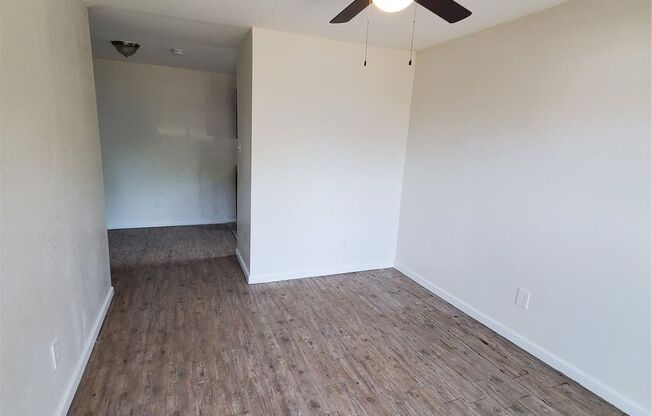 Updated 2-Bedroom Unit in Prime Dallas Location – Water Included!