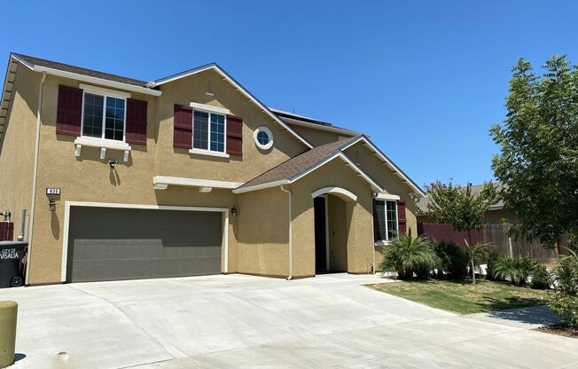 Beautiful home in desirable neighborhood for rent in Visalia CA