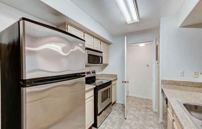 2 beds, 2 baths, $1,495, Unit BUILDING 12