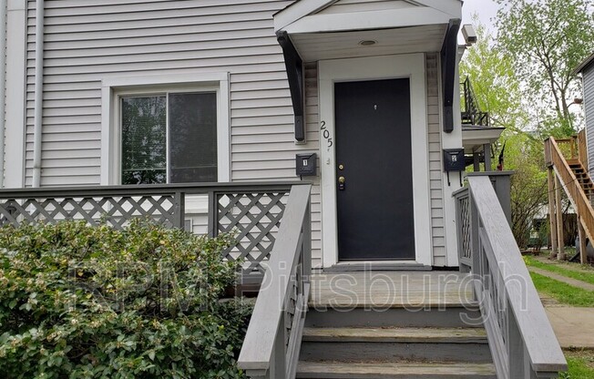 205 Lehigh Ave #2