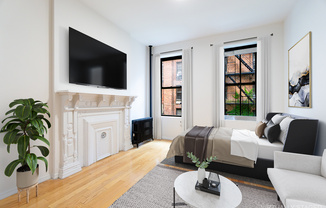 136 E 28 ST