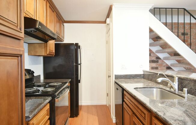 Beautiful 2 Bedroom 1 Bath Condo just steps from Downtown Campbell!