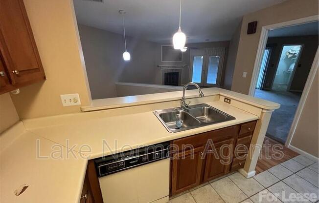 18817 Nautical Dr, Apt 303