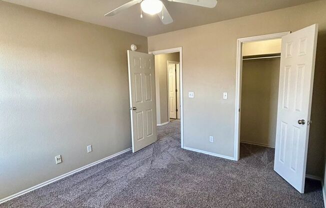 3 beds, 2 baths, 1,329 sqft, $1,435, Unit 949 RC