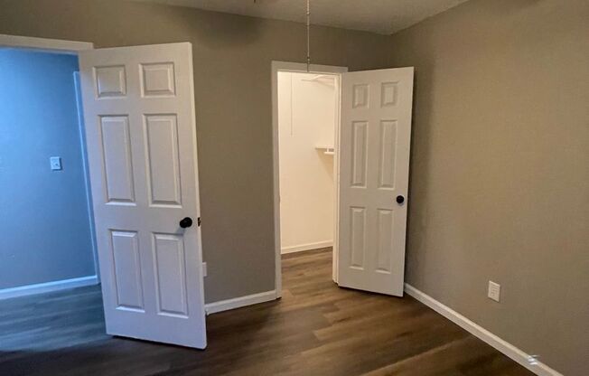 3 beds, 1 bath, $1,500