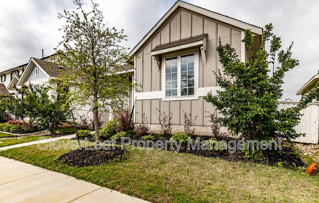 412 HORTUS DR