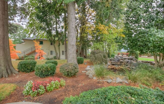 2 beds, 2 baths, 881 sqft, $1,710, Unit 218