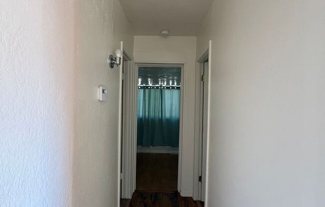 2 beds, 1 bath, $1,195, Unit # 5