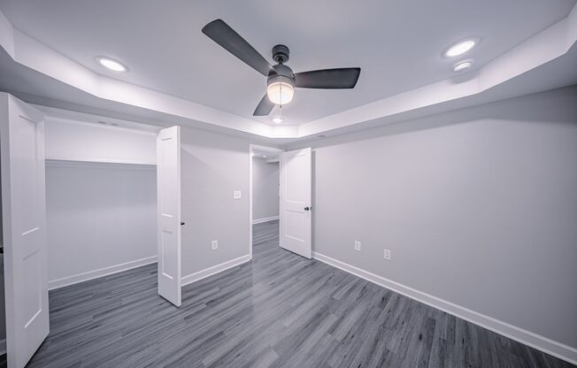 3 beds, 2 baths, 1,300 sqft, $2,300